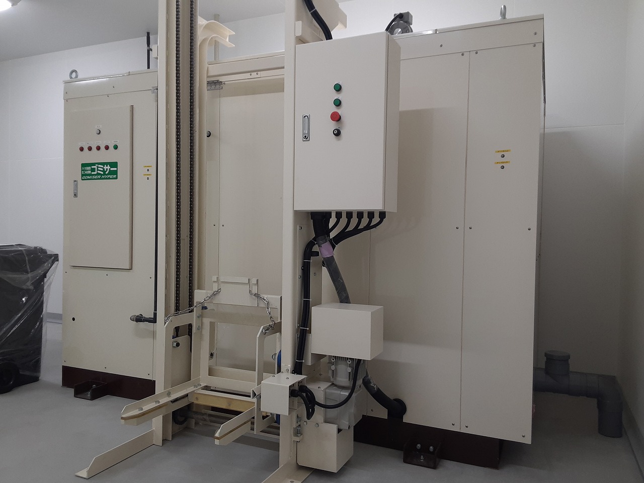 業務用生ごみ処理機ゴミサーを設置しました/植物工場
